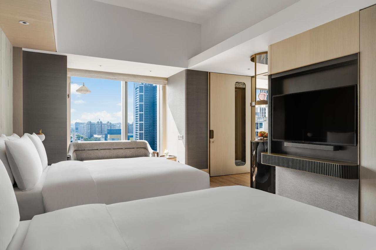 Intercontinental Kaohsiung By Ihg Hotel Exterior photo Deluxe Room