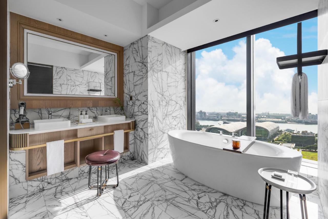 Intercontinental Kaohsiung By Ihg Hotel Exterior photo Bathroom