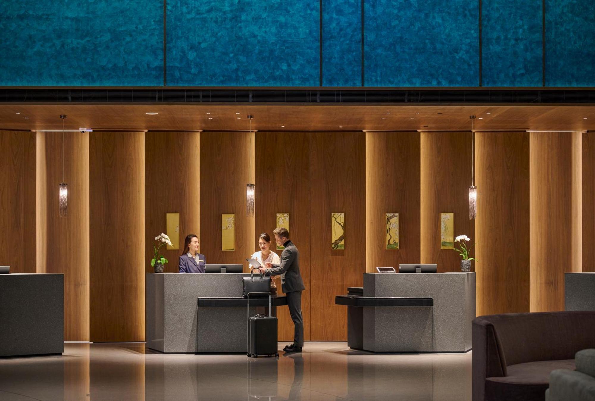Intercontinental Kaohsiung By Ihg Hotel Exterior photo The lobby of the hotel